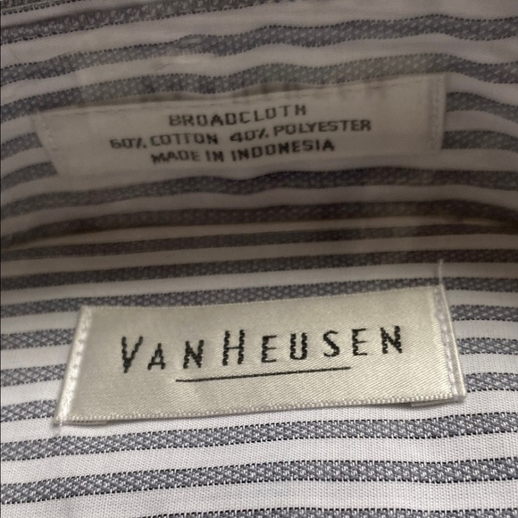 Van Heusen Gray And White Striped Men's Shirt Size Large - Picture 3 of 8